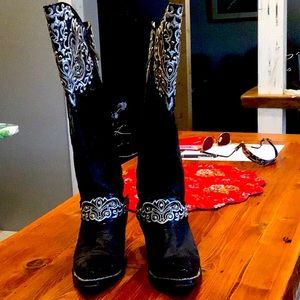Goat skin boots